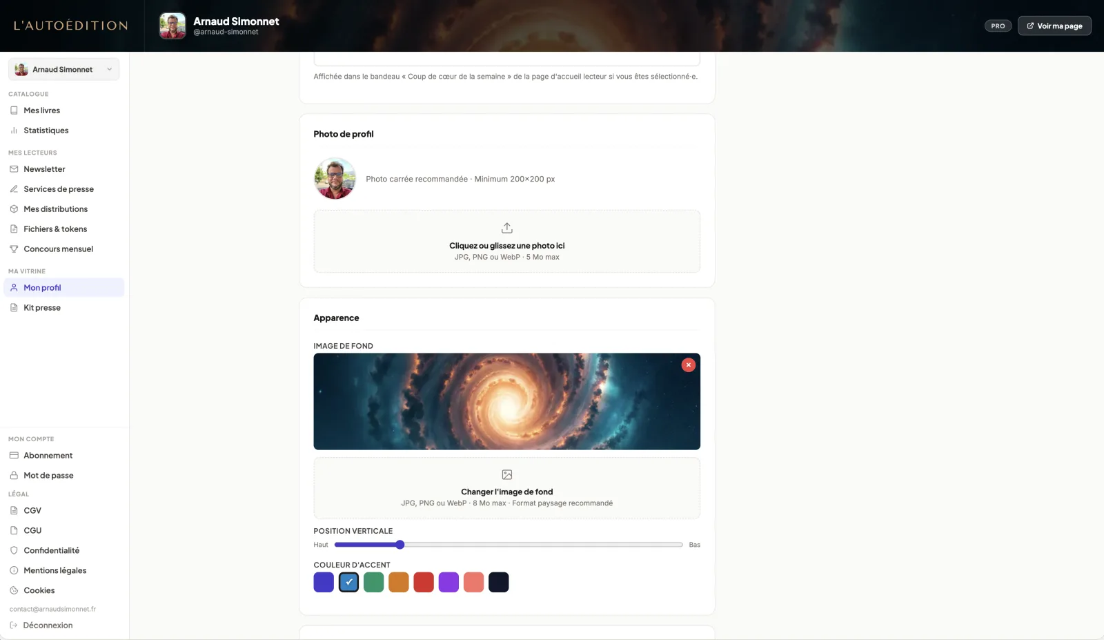 Formulaire de profil auteur avec sections identité, hero image et bio